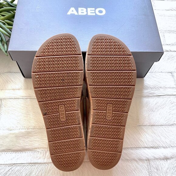 ABEO Solstice Cross Slide in Cuban Sand – Metatarsal - Picture 10 of 11